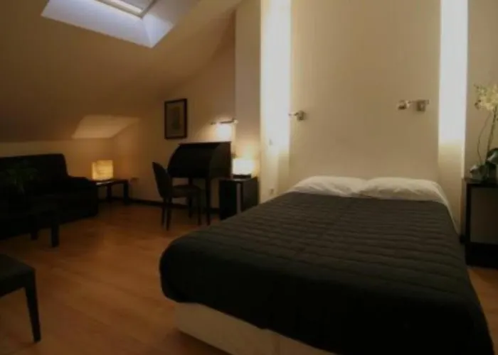 Hotel Asador Versus